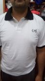 Camisa polo  em malha confort com bordado no peito